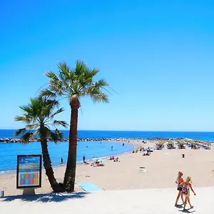 Beachfront Luxury Apartment, Puerto Banus, , Marbella Spanje